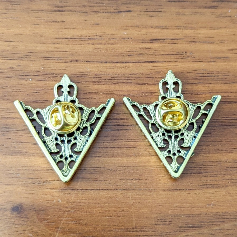 SOLD 🚫 Vintage Victorian Gold Collar Brooche Pins - Picture 4 of 5
